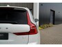 Volvo XC60 T6 Plug-in hybrid AWD Ultimate Dark Long Range | Trekhaak | Luchtvering | Stoelventilatie & massage | Stoelverwarming | Schuif/kanteldak | Head-Up Display | Lederen interieur | Adaptieve cruise control |