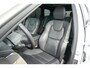 Volvo XC60 T6 Plug-in hybrid AWD Ultimate Dark Long Range | Trekhaak | Luchtvering | Stoelventilatie & massage | Stoelverwarming | Schuif/kanteldak | Head-Up Display | Lederen interieur | Adaptieve cruise control |