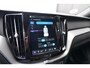 Volvo XC60 T6 Plug-in hybrid AWD Ultimate Dark Long Range | Trekhaak | Luchtvering | Stoelventilatie & massage | Stoelverwarming | Schuif/kanteldak | Head-Up Display | Lederen interieur | Adaptieve cruise control |