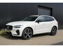 Volvo XC60 T6 Plug-in hybrid AWD Ultimate Dark Long Range | Trekhaak | Luchtvering | Stoelventilatie & massage | Stoelverwarming | Schuif/kanteldak | Head-Up Display | Lederen interieur | Adaptieve cruise control |