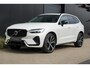 Volvo XC60 T6 Plug-in hybrid AWD Ultimate Dark Long Range | Trekhaak | Luchtvering | Stoelventilatie & massage | Stoelverwarming | Schuif/kanteldak | Head-Up Display | Lederen interieur | Adaptieve cruise control |
