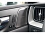 Volvo XC60 T6 Plug-in hybrid AWD Ultimate Dark Long Range | Trekhaak | Luchtvering | Stoelventilatie & massage | Stoelverwarming | Schuif/kanteldak | Head-Up Display | Lederen interieur | Adaptieve cruise control |