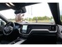 Volvo XC60 T6 Plug-in hybrid AWD Ultimate Dark Long Range | Trekhaak | Luchtvering | Stoelventilatie & massage | Stoelverwarming | Schuif/kanteldak | Head-Up Display | Lederen interieur | Adaptieve cruise control |