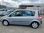 Renault Scenic 1.6-16V Privilège Luxe(st-bekr,automaat,clima,cruise,bj04,1599,-)