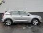 Kia Niro Hybrid 1.6 GDi DynamicLine Trekhaak, Nieuw geleverd en dealeronderhouden, 1e eign. Navigatie, Achteruitrijcamera, Adaptieve cruise control