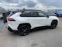 Toyota RAV4 2.5 Hybrid AWD Bi-Tone Trekhaak, Stoel- & Stuurwiel verwarmd, PDC, LED, Smart Key, Privacy glass