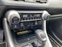 Toyota RAV4 2.5 Hybrid AWD Bi-Tone Trekhaak, Stoel- & Stuurwiel verwarmd, PDC, LED, Smart Key, Privacy glass