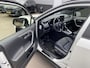 Toyota RAV4 2.5 Hybrid AWD Bi-Tone Trekhaak, Stoel- & Stuurwiel verwarmd, PDC, LED, Smart Key, Privacy glass