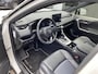 Toyota RAV4 2.5 Hybrid AWD Bi-Tone Trekhaak, Stoel- & Stuurwiel verwarmd, PDC, LED, Smart Key, Privacy glass