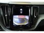 Volvo XC60 B5 Plus Dark | Semi Electrische Bedienbare Trekhaak | 1ste Eigenaar | Harman Kardon Premium Audio | Panoramadak | 20'' Lichtmetalen velgen | Elektrisch glazen schuifdak | Parkeercamera | Parkeersensoren voor + achter | Nappa Lederen bekleding |