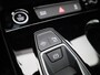 Audi Q6 e-tron edition 83 kWh l Adaptive cruise control l Climate control l Stuurverwarming l Parkeersensoren l Navigatie l 360 graden camera l Carbon pakket l Trekhaak l Warmtepomp l Audi sound system l Audi virtual cockpit plus