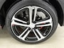 Peugeot 208 GT-Line 110pk | Navigatie | Panoramadak | Achteruitrijcamera | Climate Control | Cruise Control | Parkeersensoren v+a | Stoelverwarming | Half lederen sportstoelen | Armsteun | Bluetooth | Apple Carplay / Android Auto | DAB+ radio | Donker getint glas | 17" lichtmetalen velgen |