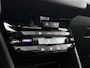 Peugeot 208 GT-Line 110pk | Navigatie | Panoramadak | Achteruitrijcamera | Climate Control | Cruise Control | Parkeersensoren v+a | Stoelverwarming | Half lederen sportstoelen | Armsteun | Bluetooth | Apple Carplay / Android Auto | DAB+ radio | Donker getint glas | 17" lichtmetalen velgen |