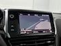 Peugeot 208 GT-Line 110pk | Navigatie | Panoramadak | Achteruitrijcamera | Climate Control | Cruise Control | Parkeersensoren v+a | Stoelverwarming | Half lederen sportstoelen | Armsteun | Bluetooth | Apple Carplay / Android Auto | DAB+ radio | Donker getint glas | 17" lichtmetalen velgen |