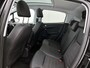Peugeot 208 GT-Line 110pk | Navigatie | Panoramadak | Achteruitrijcamera | Climate Control | Cruise Control | Parkeersensoren v+a | Stoelverwarming | Half lederen sportstoelen | Armsteun | Bluetooth | Apple Carplay / Android Auto | DAB+ radio | Donker getint glas | 17" lichtmetalen velgen |