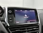 Peugeot 208 GT-Line 110pk | Navigatie | Panoramadak | Achteruitrijcamera | Climate Control | Cruise Control | Parkeersensoren v+a | Stoelverwarming | Half lederen sportstoelen | Armsteun | Bluetooth | Apple Carplay / Android Auto | DAB+ radio | Donker getint glas | 17" lichtmetalen velgen |
