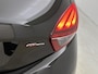 Peugeot 208 GT-Line 110pk | Navigatie | Panoramadak | Achteruitrijcamera | Climate Control | Cruise Control | Parkeersensoren v+a | Stoelverwarming | Half lederen sportstoelen | Armsteun | Bluetooth | Apple Carplay / Android Auto | DAB+ radio | Donker getint glas | 17" lichtmetalen velgen |