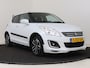 Suzuki Swift 1.2 Exclusive | Dealer onderhouden | 1e eigenaar | Climate control | Cruise Control | Stoelverwarming | Keyless entry/start | Bluetooth telefonie | Trekhaak |