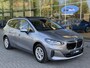 BMW 2-Serie Active Tourer 225e xDrive | Pano | Luxery | HUD | Innovation pack | Live cockpit pro | Driving Assistant Plus -Cruise control adaptief met stop&go, file assistent-grootlichtassistent-rijstrooksensor- Interesse in een bezichtiging of proefrit, bel of app met 06-24282842 / 06-42130156