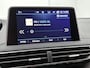 Peugeot 3008 SUV Blue Lease Executive 130pk | Navigatie | Climate Control | Cruise Control | Parkeersensoren v+a | Armsteun | Bluetooth | Apple Carplay / Android Auto | Draadloze telefoonlader | Regensensor | Donker getint glas | Afneembare trekhaak | Lage kilometerstand | 17" lichtmetalen velgen |