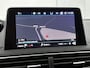 Peugeot 3008 SUV Blue Lease Executive 130pk | Navigatie | Climate Control | Cruise Control | Parkeersensoren v+a | Armsteun | Bluetooth | Apple Carplay / Android Auto | Draadloze telefoonlader | Regensensor | Donker getint glas | Afneembare trekhaak | Lage kilometerstand | 17" lichtmetalen velgen |