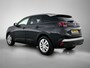 Peugeot 3008 SUV Blue Lease Executive 130pk | Navigatie | Climate Control | Cruise Control | Parkeersensoren v+a | Armsteun | Bluetooth | Apple Carplay / Android Auto | Draadloze telefoonlader | Regensensor | Donker getint glas | Afneembare trekhaak | Lage kilometerstand | 17" lichtmetalen velgen |