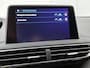 Peugeot 3008 SUV Blue Lease Executive 130pk | Navigatie | Climate Control | Cruise Control | Parkeersensoren v+a | Armsteun | Bluetooth | Apple Carplay / Android Auto | Draadloze telefoonlader | Regensensor | Donker getint glas | Afneembare trekhaak | Lage kilometerstand | 17" lichtmetalen velgen |
