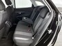 Peugeot 3008 SUV Blue Lease Executive 130pk | Navigatie | Climate Control | Cruise Control | Parkeersensoren v+a | Armsteun | Bluetooth | Apple Carplay / Android Auto | Draadloze telefoonlader | Regensensor | Donker getint glas | Afneembare trekhaak | Lage kilometerstand | 17" lichtmetalen velgen |