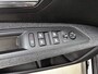 Peugeot 3008 SUV Blue Lease Executive 130pk | Navigatie | Climate Control | Cruise Control | Parkeersensoren v+a | Armsteun | Bluetooth | Apple Carplay / Android Auto | Draadloze telefoonlader | Regensensor | Donker getint glas | Afneembare trekhaak | Lage kilometerstand | 17" lichtmetalen velgen |