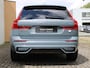 Volvo XC60 T8 Plug-in hybrid AWD Plus Dark | Semi-Electrische Wegklapbare Trekhaak | Longe Range | Google Infotainment | Harman Kardon Premium Audio | Parkeersensoren voor + achter | Parkeercamera | Stoelverwarming | Stuurwielverwarming |