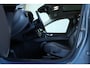 Volvo XC60 T8 Plug-in hybrid AWD Plus Dark | Semi-Electrische Wegklapbare Trekhaak | Longe Range | Google Infotainment | Harman Kardon Premium Audio | Parkeersensoren voor + achter | Parkeercamera | Stoelverwarming | Stuurwielverwarming |