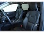 Volvo XC60 T8 Plug-in hybrid AWD Plus Dark | Semi-Electrische Wegklapbare Trekhaak | Longe Range | Google Infotainment | Harman Kardon Premium Audio | Parkeersensoren voor + achter | Parkeercamera | Stoelverwarming | Stuurwielverwarming |