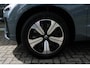 Volvo XC60 T8 Plug-in hybrid AWD Plus Dark | Semi-Electrische Wegklapbare Trekhaak | Longe Range | Google Infotainment | Harman Kardon Premium Audio | Parkeersensoren voor + achter | Parkeercamera | Stoelverwarming | Stuurwielverwarming |