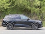 Volkswagen Tiguan 1.5 eHybrid R-Line | Trekhaak | Pano | H&K