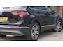 Volkswagen Tiguan 2.0 TSI 180pk DSG 4Motion Highline Executive Pano.Dak HUD Virtual 19inch LM Stoel/Stuurwiel V.W. *Nette Tiguan*