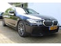 BMW 5-Serie Touring 520e Business Edition Plus M-sport | Incl. 12 maanden Garantie | 1e Eigenaar | BMW Laser koplampen | Elektrisch verstelbare stoelen met memory | Stoelverwarming | Apple CarPlay/Android Auto | Elektrisch verstelbaar stuur | Elektrische kofferbakklep | Cruise controle | Climate controle | Parkeersensoren V+A | Keyless start | Origineel NL Auto | NAP |