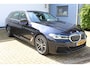 BMW 5-Serie Touring 520e Business Edition Plus M-sport | Incl. 12 maanden Garantie | 1e Eigenaar | BMW Laser koplampen | Elektrisch verstelbare stoelen met memory | Stoelverwarming | Apple CarPlay/Android Auto | Elektrisch verstelbaar stuur | Elektrische kofferbakklep | Cruise controle | Climate controle | Parkeersensoren V+A | Keyless start | Origineel NL Auto | NAP |