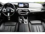 BMW 5-Serie Touring 520e Business Edition Plus M-sport | Incl. 12 maanden Garantie | 1e Eigenaar | BMW Laser koplampen | Elektrisch verstelbare stoelen met memory | Stoelverwarming | Apple CarPlay/Android Auto | Elektrisch verstelbaar stuur | Elektrische kofferbakklep | Cruise controle | Climate controle | Parkeersensoren V+A | Keyless start | Origineel NL Auto | NAP |