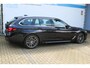 BMW 5-Serie Touring 520e Business Edition Plus M-sport | Incl. 12 maanden Garantie | 1e Eigenaar | BMW Laser koplampen | Elektrisch verstelbare stoelen met memory | Stoelverwarming | Apple CarPlay/Android Auto | Elektrisch verstelbaar stuur | Elektrische kofferbakklep | Cruise controle | Climate controle | Parkeersensoren V+A | Keyless start | Origineel NL Auto | NAP |
