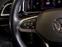 Volkswagen T-Roc 1.5 TSI R-Line Edition / 150pk / Stoel en stuur verwarming / Achteruitrij camera / Keyless /