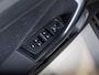 Volkswagen T-Roc 1.0 TSI Life / 110pk / Trekhaak / Achteruitrij camera / Stoelverwarming /