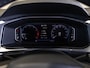 Volkswagen T-Roc 1.0 TSI Life / 110pk / Trekhaak / Achteruitrij camera / Stoelverwarming /