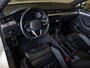 Volkswagen Passat Variant 1.5 TSI R-Line Business + / 150pk / Panorama dak / Achteruitrij camera / Stoelverwarming /
