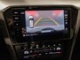 Volkswagen Passat Variant 1.5 TSI R-Line Business + / 150pk / Panorama dak / Achteruitrij camera / Stoelverwarming /