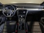 Volkswagen Passat Variant 1.5 TSI R-Line Business + / 150pk / Panorama dak / Achteruitrij camera / Stoelverwarming /