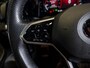 Volkswagen Golf 1.5 eTSI R-Line / 150pk / Panorama dak / Harman Kardon / Stoel en stuurverwarming /
