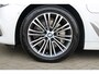 BMW 5-Serie 530e iPerformance High Executive | 360 Camera | Lederen bekleding | Panoramadak | Head-up display | Comfortstoelen | ACC |