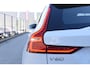 Volvo V60 T6 340PK Automaat Plug-in Hybrid AWD Inscription / Navigatie / Elektrisch verstelbare stoelen met geheugen / Leren bekleding / Elektrische achterklep / Cruise control / Parkeersensoren