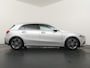 Mercedes-Benz A-klasse 180 Business Solution AMG - Navigatie - Camera - Stoelverwarming - LED koplampen