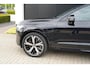 Volvo XC60 T8 Plug-in hybrid AWD Plus Dark Long range | Trekhaak | Zitverhogers | Adaptieve cruise control | Panoramisch schuif/kanteldak | Keyless | Sportstoelen | Stoel en stuurwiel verwarming | 21 inch |